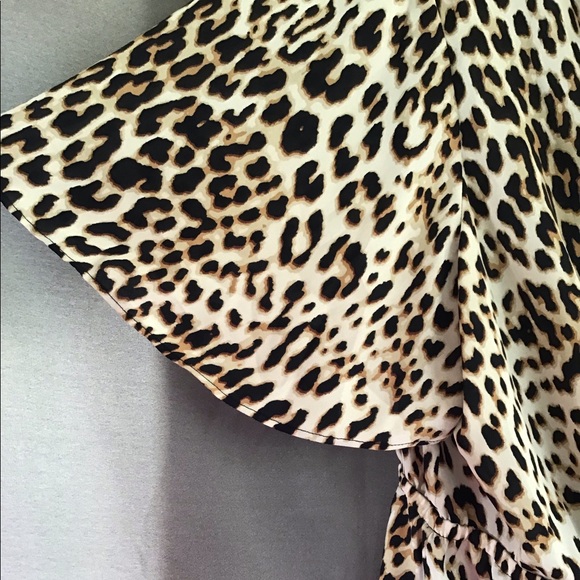 Animal print top NWT - Picture 6 of 7